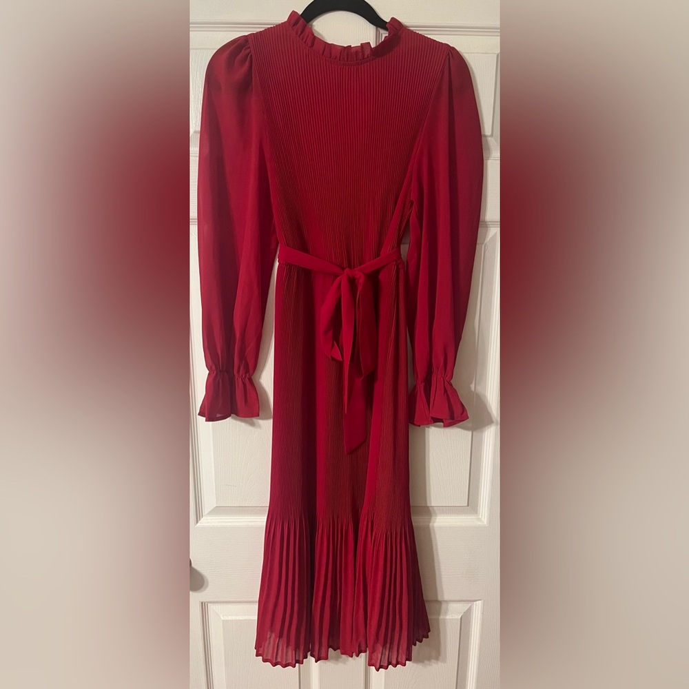 Elegant Red Long-Sleeve Dress